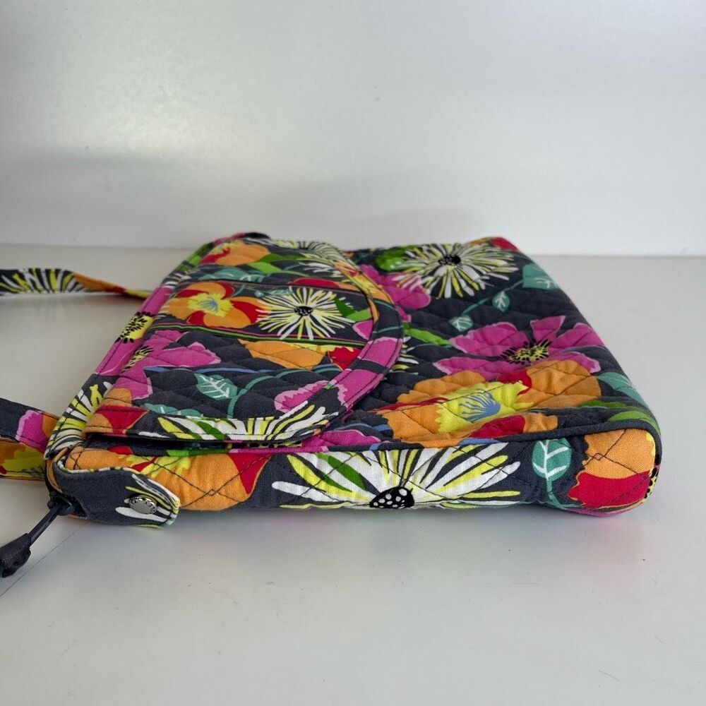 Vera Bradley Jazzy Blooms Tablet iPad Hipster Crossbody Floral Retired Pattern - Picture 3 of 9